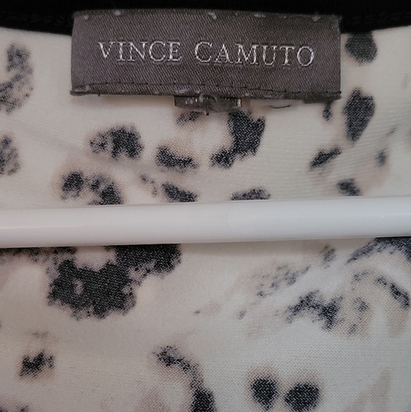 Vince Camuto Sleeveless Animal Print Ruched Blouse with Keyhole - Picture 6 of 8